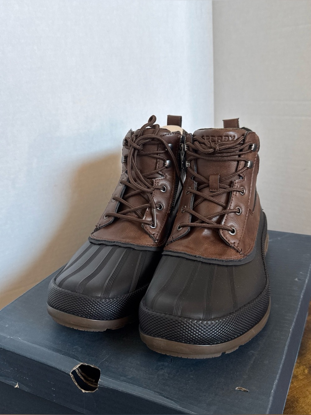 Sperry Men’s Gloucester Round Toe Chukka Boots Size 11 Brown waterproof new